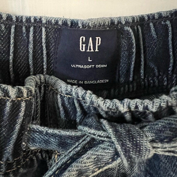 NWT Gap Mid Rise UltraSoft Easy Horseshoe Jeans - Picture 9 of 13